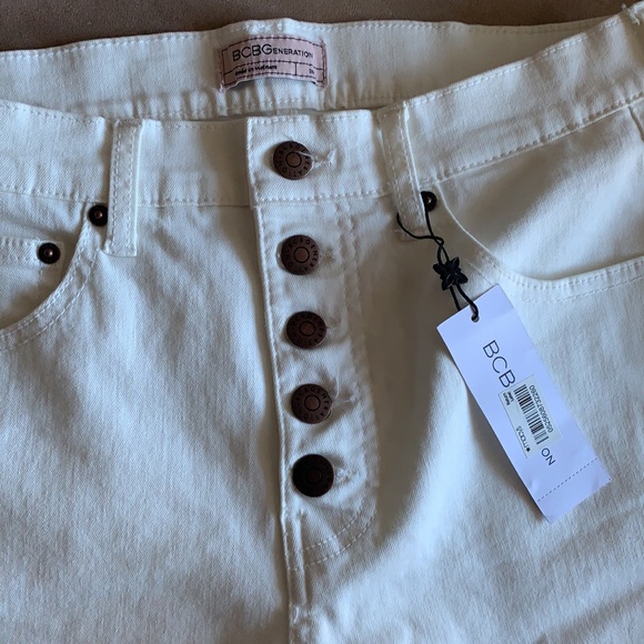 BCBGeneration mid rise white skinny jeans with tags! - Picture 2 of 6